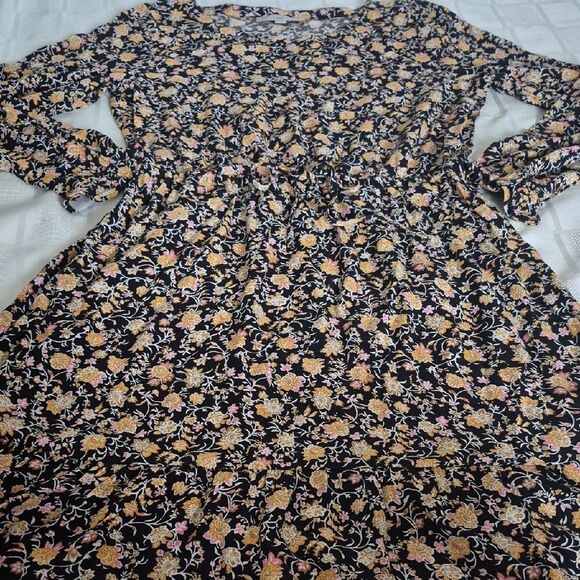 LOFT Black and Yellow Floral Long Sleeve Dress - Picture 15 of 16